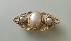 Vintage brooch pin, gold-tone w/ 3 faux pearls, 1.5″, elegant victorian style