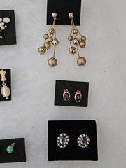 Vintage Modern Lot Of 9 Pair Pierced Earrings Party Fancy Gold Tone