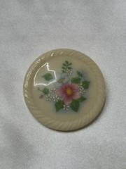 Vintage 1984 Avon Spring Bouquet Porcelain Brooch Floral Flower Pin Round Cream