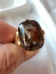 14K YELLOW GOLD LARGE SMOKY QUARTZ RING BEAUTIFUL RICH CHOCOLATE BROWN COLOR