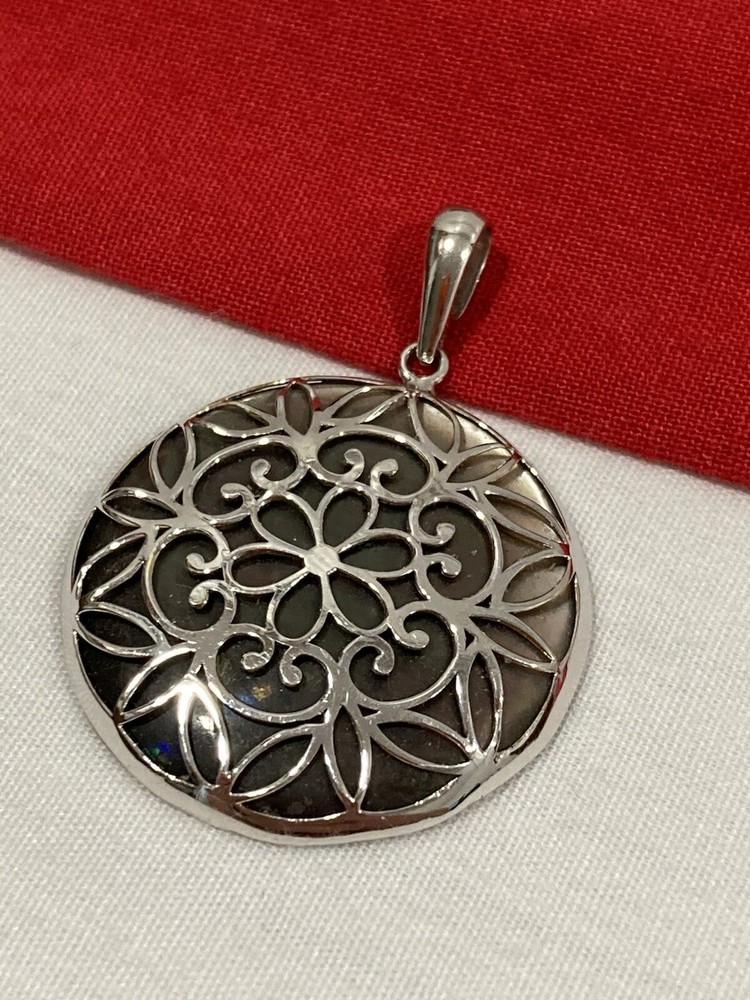 Vintage TH 14k Solid White Gold Mother Of Pearl Filigree MOP Round Pendant 4.13g