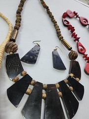 35x Vtg-Now Chunky Mixed Jewelry Lot – Wood Bone Stones Tribal Necklace Earrings