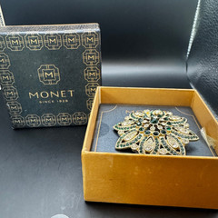 Monet Green Clear Rhinestone Flower Brooch Pin Gold Tone w Original Box VTG