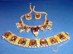 Vintage Burnished Amber Brown & Gold Necklace Bracelet Earrings