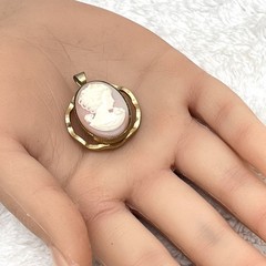 Vintage Cameo Pendant Gold Tone Carved Resin Lady Profile 1.25″
