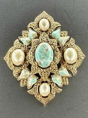 Vintage Sarah Coventry 1968 Remembrance Faux Turquoise Pearl Pendant Brooch Pin