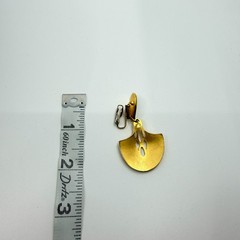 Vintage Green Enamel Gold Tone Geometric Ribbon Swirl Statement Clip On Earrings