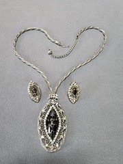 Juliana DeLizza Elster Hematite Necklace And Earrings Silvertone Filigree Mesh