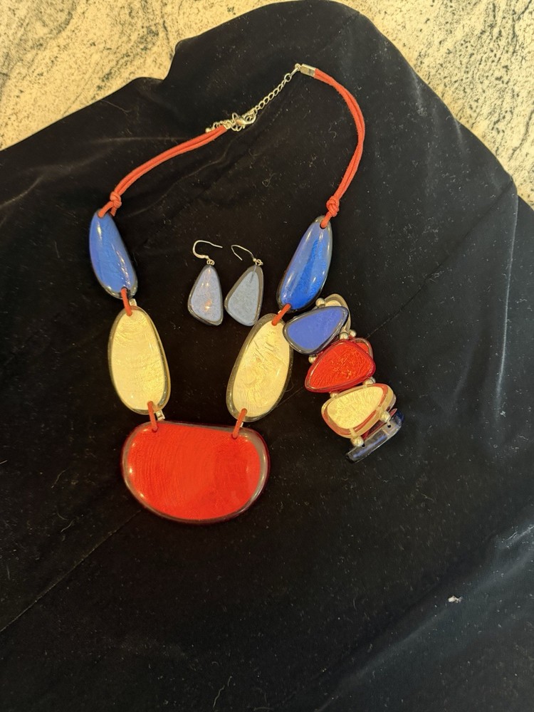 Vintage Red White Blue Adjustable Lucite Bib Necklace Bracelet Earrings MCM MOD