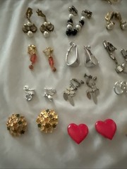 Lot Of 50 Clip On Earrings, Lisner Butterfly, Trifari And Other Brands