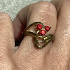 Vintage Ring Size 6.5 Red Crystal Rhinestones Estate Jewelry Pre-Owned Scrolls