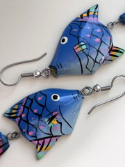 VTG Dangle Fish Earrings Hand-Painted Wood Silver-tone Metal Tropical Blue 3”L