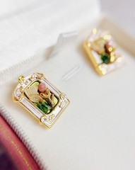 Vintage Floral Earrings, Flower stud earrings, gold stud earring, Frame earrings