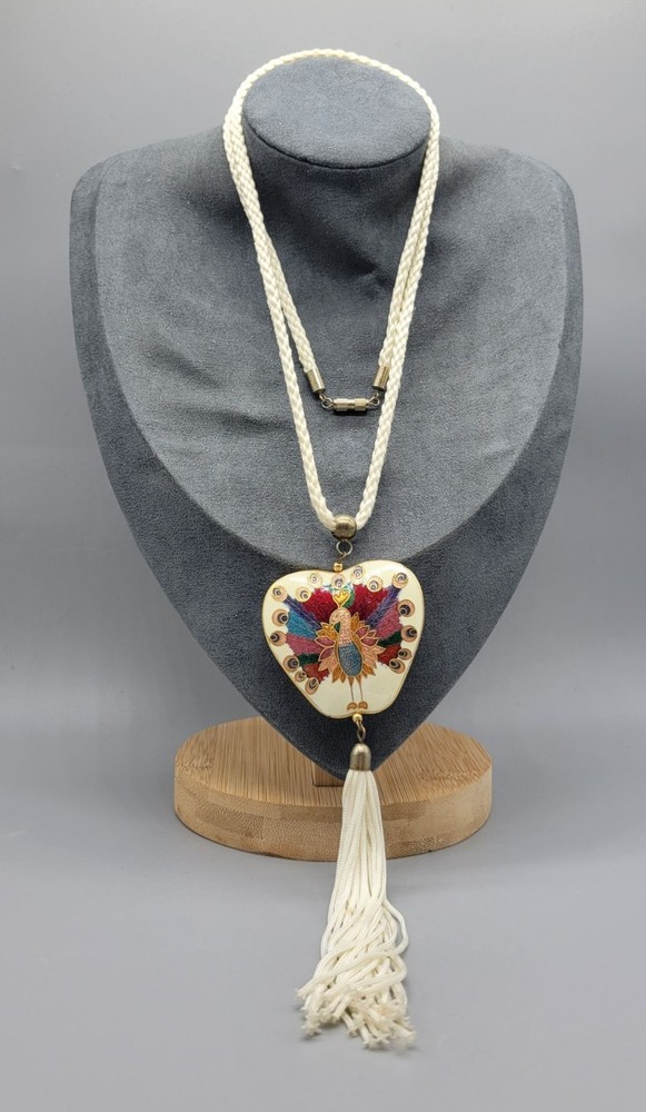 Vintage Cloisonne Enamel Colorful Peacock Tassle White Barrel Clasp Necklace N1D