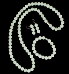 Vintage 80’s Prehnite 12mm Round Bead Necklace, Bracelet Earring Jewelry Set 34″