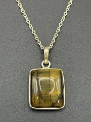 Vintage 18″ Sterling Silver Tigers Eye Pendant Necklace 6 Grams E20