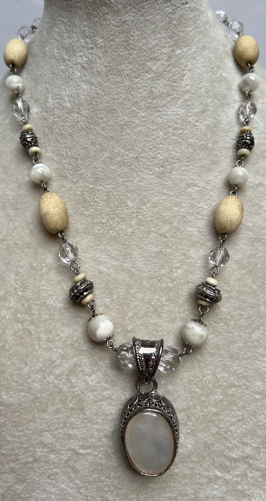 Vintage Natural Gemstone Beige Wood Bead Necklace MOP Pendant 16”