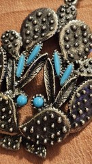 VNTG Silver Tone Faux Turquoise Cactus Prickly Pear 2″ Pendant 21″ Necklace