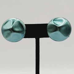 Green Blue Almost Metallic Color Dimpled Puckered Round Vintage Clip On Earrings