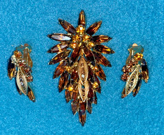3 piece SET Vintage Topaz JULIANA Filigree Rhinestone Brooch/Pendant & earrings