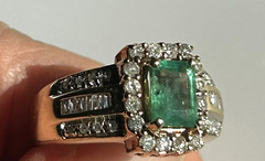 Vintage 14k Gold Handcrafted Natural Diamond And Emerald 9x7mm Band Ring 5.2g