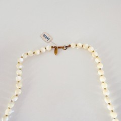 NEW VINTAGE MIRIAM HASKELL CORAL & CREAM SHELL BEADED NECKLACE AND EARRING SET