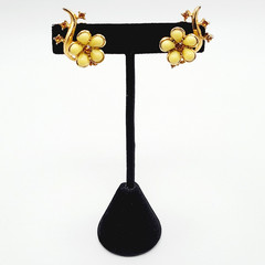 Pale Yellow Thermoset Flower w Orange Rhinestone Gold Tone Clip On Vtg Earrings