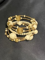 VINTAGE 1950’s Midcentury Beaded Memory Wire Wrap Bracelets Off White & Gold