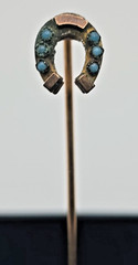 Antique Victorian 9k Gold Horseshoe Stick Pin Blue Glass Paste Lucky Talisman 1g