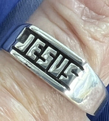 Vintage “JESUS” 5/16″ N to S on finger Sterling Silver 0.925 BAND RING size 7.5