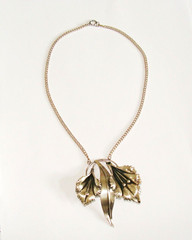 Vintage 25.3g Sterling Silver LARGE 2.5″ Calla Lily Lilies Necklace 15.5″