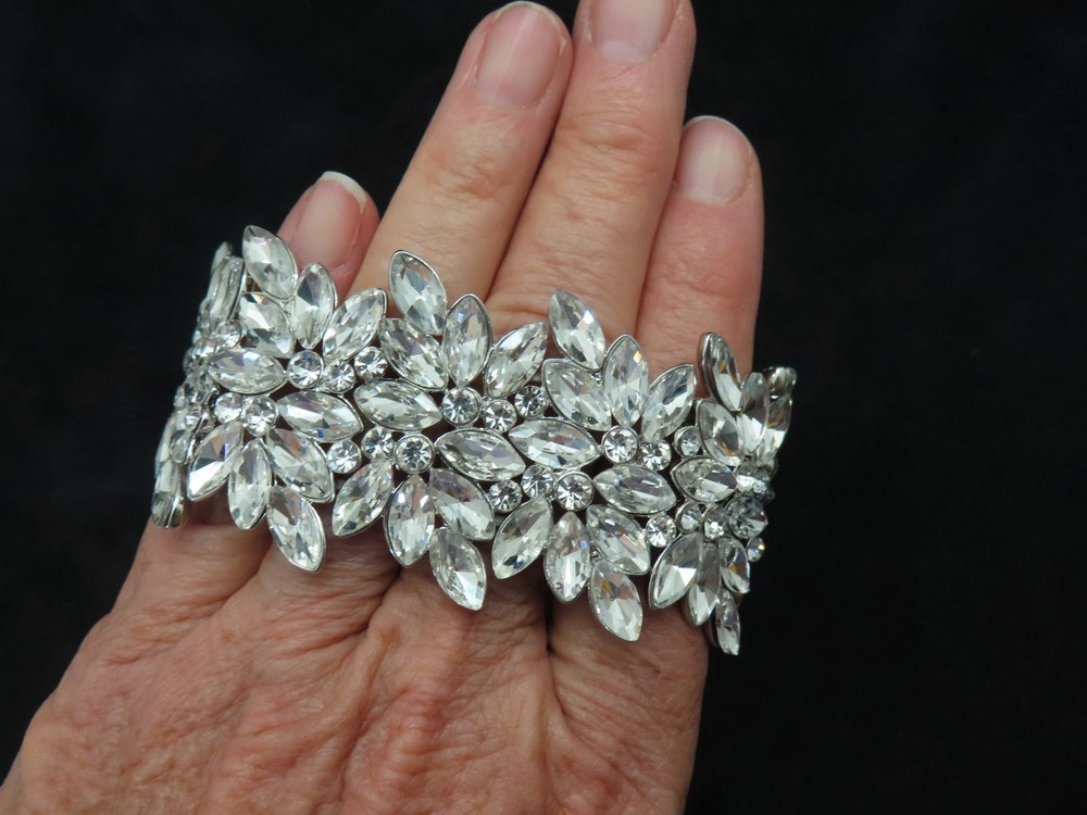Vintage Contemporary GORGEOUS Wide Rhinestone Stretch Bracelet