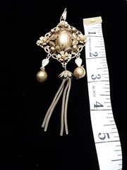 Vtg Francois Pendant Brooch Gold Tone Flowers Leaves Statement Dangle Chain