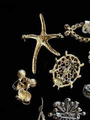 Vintage 9 Brooches/Pins Repair Upcycle Craft Lot Unsigned 1 Avon Mix Styles