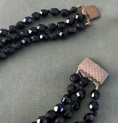 GORGEOUS 3-STRAND BLACK CRYSTALS VINTAGE NECKLACE – 43 cm (17”)