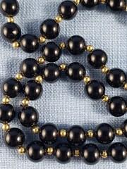 Vintage black onyx 14K gold beads necklace 30″ hand knotted