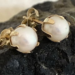 VTG Akoya Pearl Earrings Prongs Stud 6 Solid 14k Yellow Gold 5.5mm White .80gr