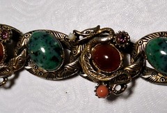 Selro Selini Dragon Egg Choker Necklace