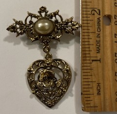 VTG 80s Gold Brooch Heart Rose Pearl Dangle USA Filigree