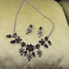 Vintage Style Black Rhinestone Choker Necklace Earrings Set Floral Prom Goth