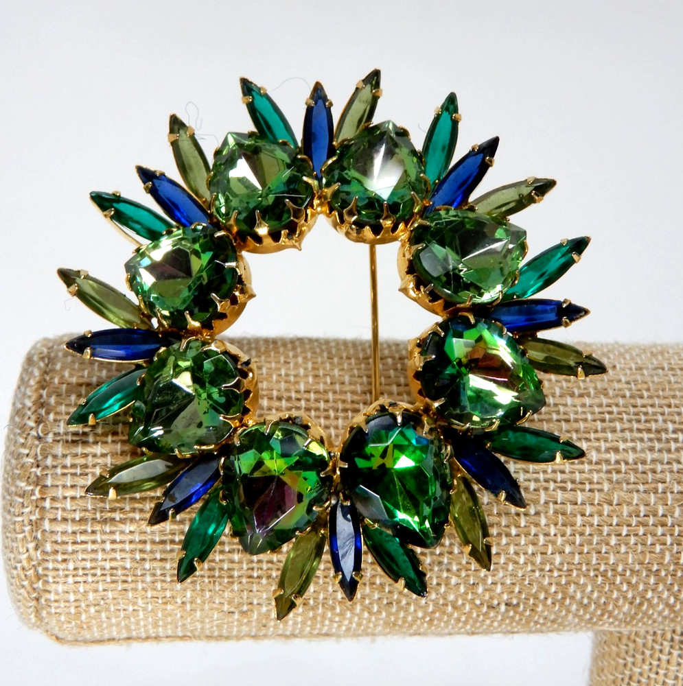 Vintage Green/Blue Aurora Borealis Brooch Goldtone Costume Jewelry EUC