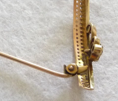 Antique Edwardian 15K Gold, 21 Pearl & 3 Almandine Garnet Crescent Brooch