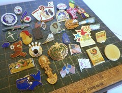 Lot of 80+ pins pinback. Olympics, Raiders, Beer, Flags, Animals, Oddities, Mix