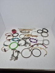 Lot of 30+ Mixed Materials Bracelets Bangle Stretch Cuff Metal Plastic Stone