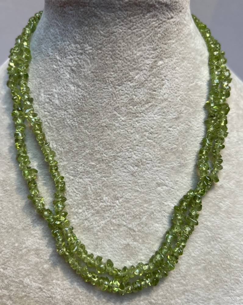 Vintage Peridot Small Chip Necklace 32” No Clasp
