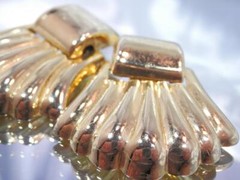 Gold Tone Dangly Doorknocker Shell Sooo Pretty Vintage 80’s Earrings 595a2