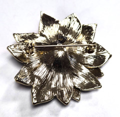 Vintage 90’s Festive Christmas Rhinestone Poinsettia Flower Pin / Brooch