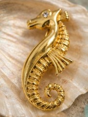 Vintage Monet Gold Tone Seahorse Brooch Rhinestone Eye Nautical Coastal Beach