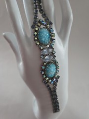 1950s Aurora Borealis AB Rhinestone & Blue Molded Glass Bracelet 7.25″