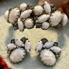 Vintage Juliana DeLizza And Elster Clamper Bracelet And Matching Clip Earrings